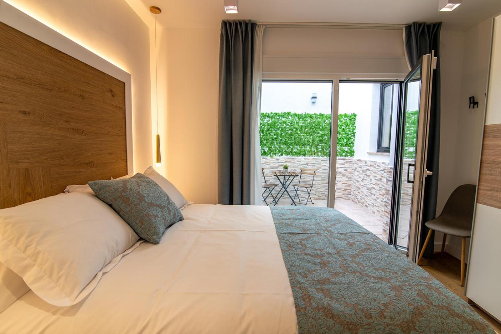 Mq Suites Veronica Valdepeñas Extérieur photo